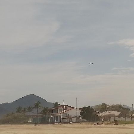 Pousada Gaivotas Do Guarau Peruíbe エクステリア 写真